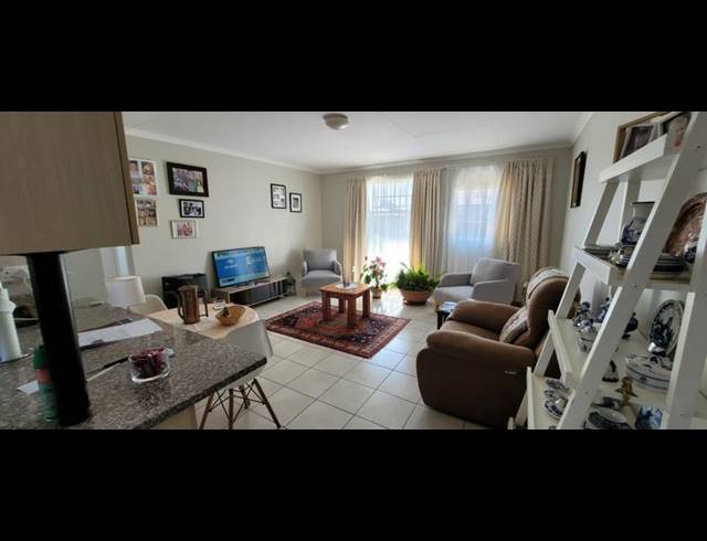 2 BEDROOM TOWNHOUSE FOR SALE IN VERWOERDPARK
